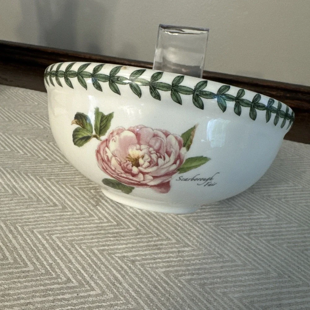 Portmerion Botanic Roses Fruit Bowl -Fragrant Cloud Kitchen Dishes